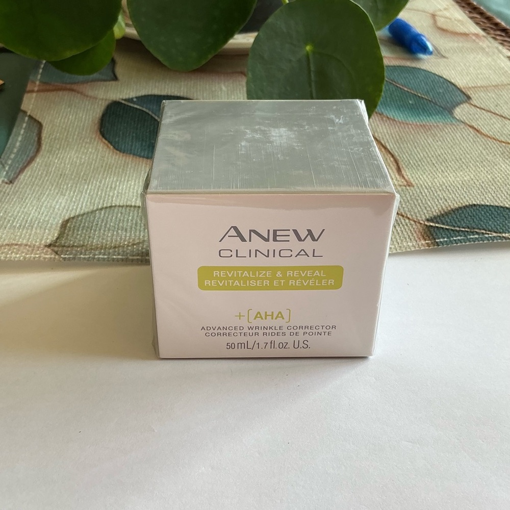 Avon Anew Clinical Revitalizing Cream with AHA